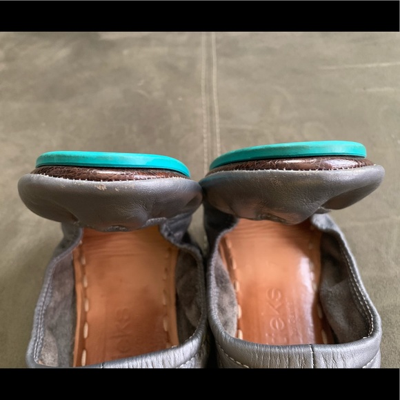 Metallic Pewter Tieks - Picture 3 of 9